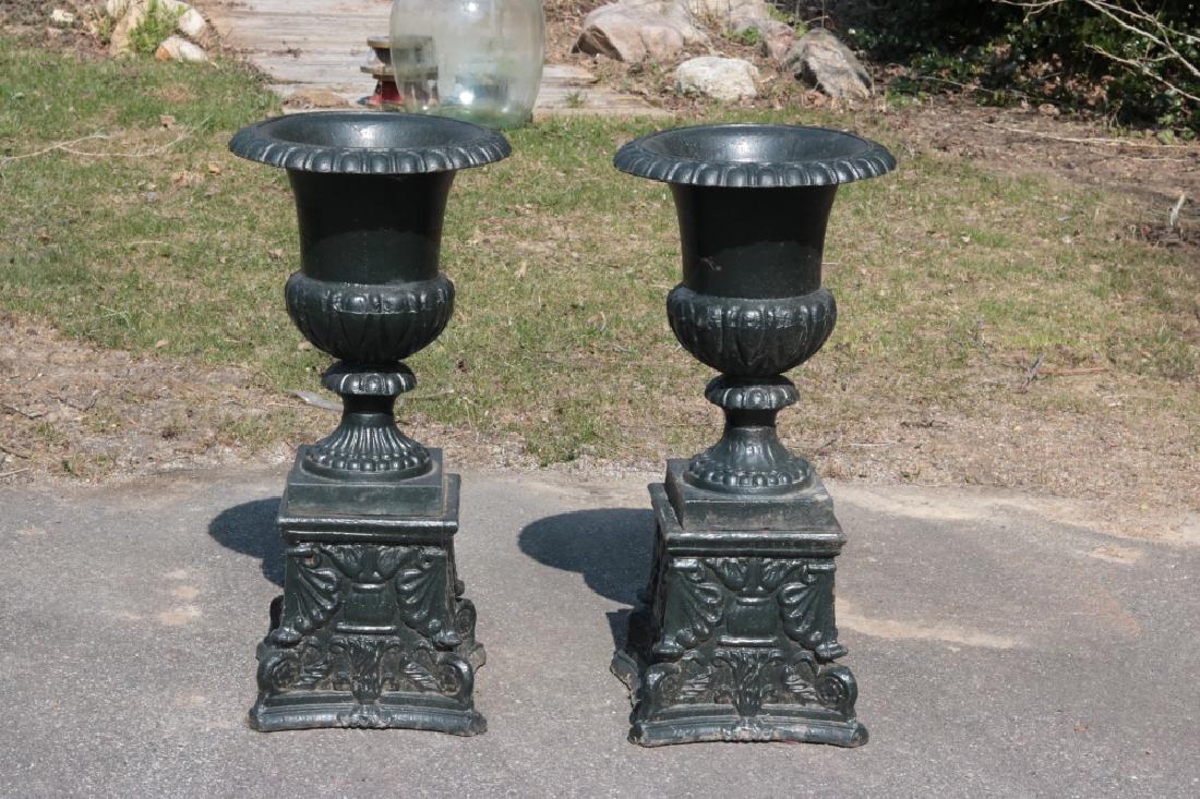 Pair of cast iron garden urns (1 of 4)