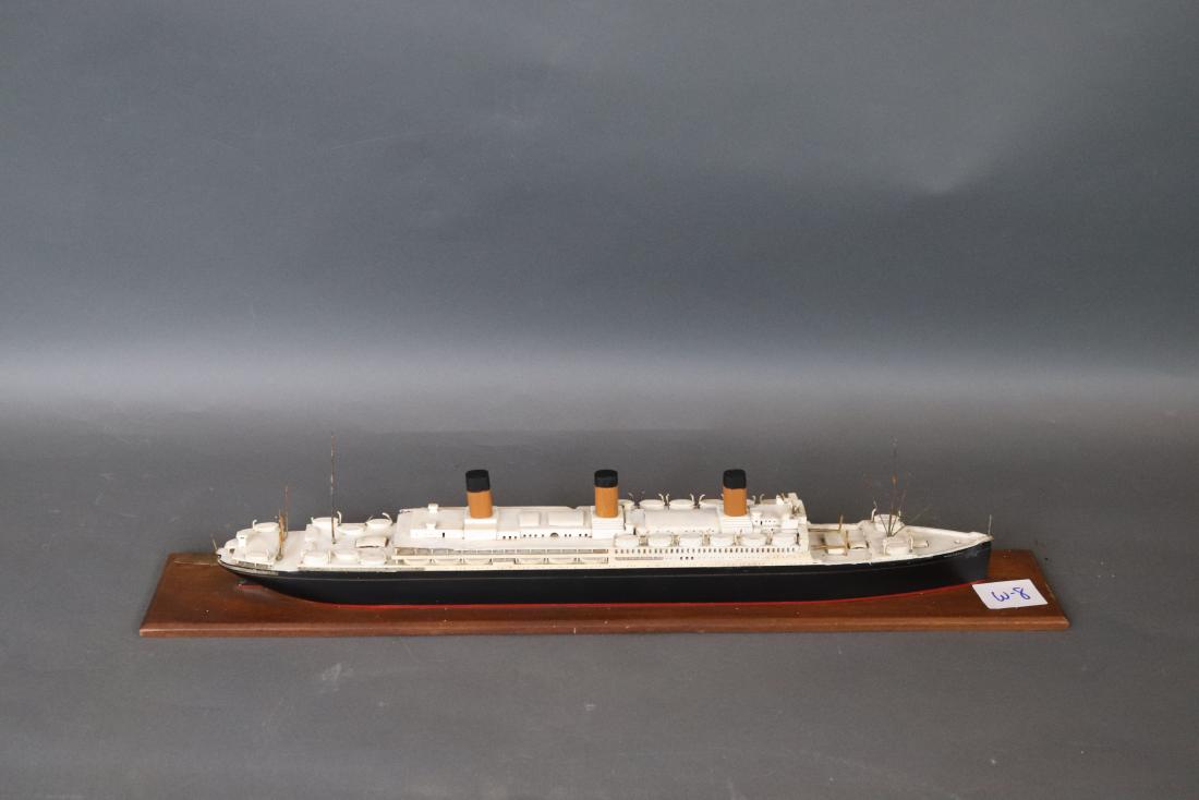 Van Ryper of ocean liner Majestic: Scale waterline ship model of the ocean liner MAJESTIC, set at its waterline onto a wood plaque. 25 x 4 x 5.