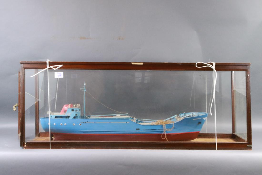 Model of a buck cargo vessel MERCANTIC: Cased model of the bulk cargo vessel MERCANTIC. Nicely detailed model in need of restoration. 48 x 1 x 19
