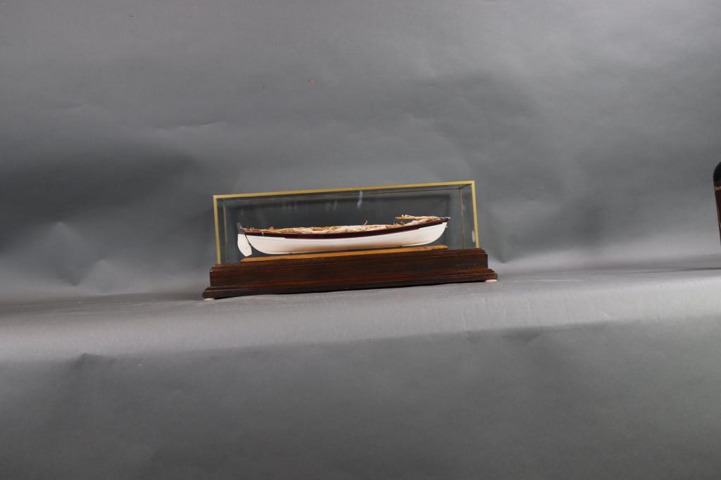 COLIN GREY NANTUCKET WHALEBOAT MODEL (1 of 7)