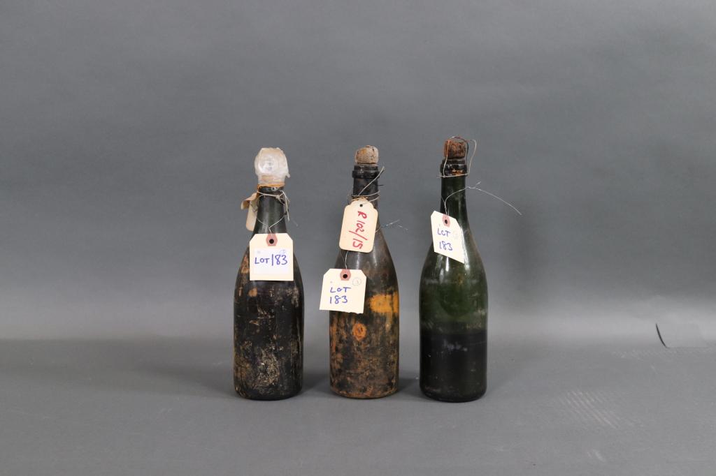 3 CHAMPAGNE BOTTLES FROM WHITE STAR LINER RMS REPU (1 of 5)