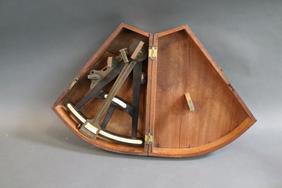ebony navigators octant in box (1 of 4)