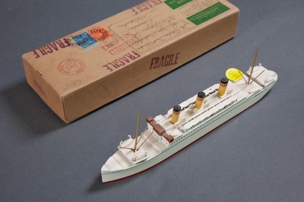 Van Ryper Reliance United American: Waterline marked Van Ryper wood ship model mounted on plaque, 9 1/2" length Original VAN RYPER Mailing Box
