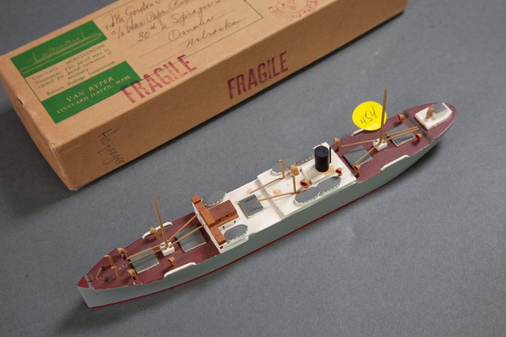 Van Ryper Hoyanger Interocean: Waterline marked Van Ryper wood ship model mounted on plaque, 9" length Original VAN RYPER Mailing Box