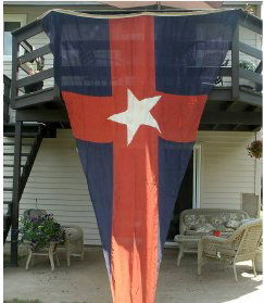 New York Yacht Club pennant flag: Very old, UNIQUE, and nicely MARKED, NEW YORK YACHT CLUB # 16 pennant FLAG! Cotton/wool,Navy blue, center red cross with attached white star.This Flag is MARKED N.Y. Y. C. 16. Other marks still partia