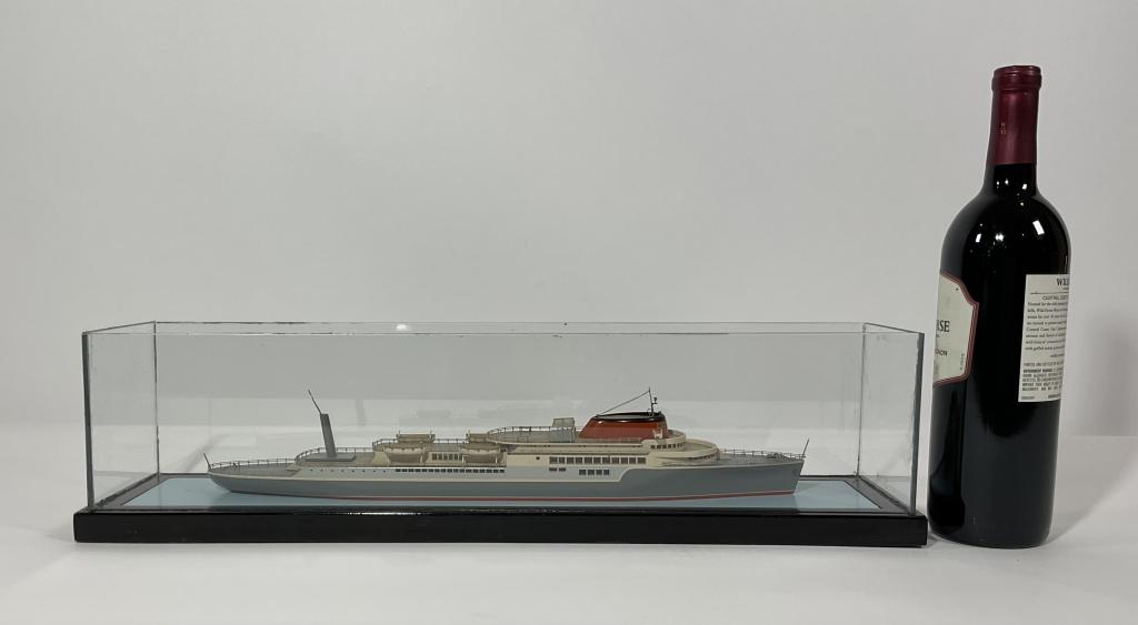 Ocean Liner Aquamara Museum Quality Model (1 of 8)