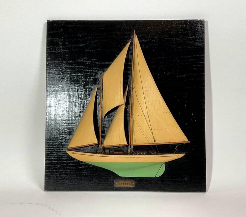 Yacht Avenir Half Model on Board (1 of 8)