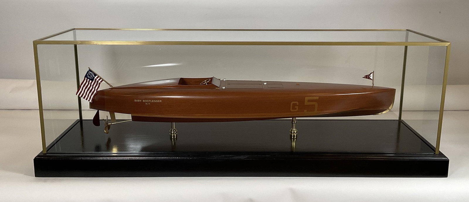 Baby Bootlegger Gold Cup Racing Speedboat (1 of 16)