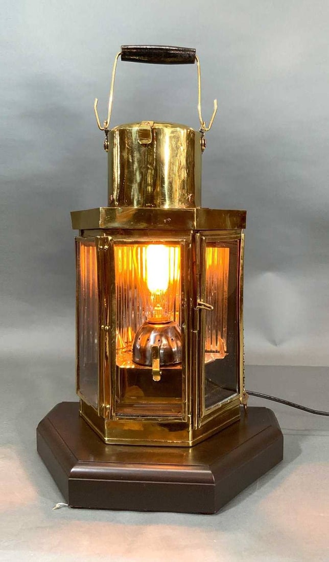Solid Brass Ships Cabin Lantern (1 of 9)