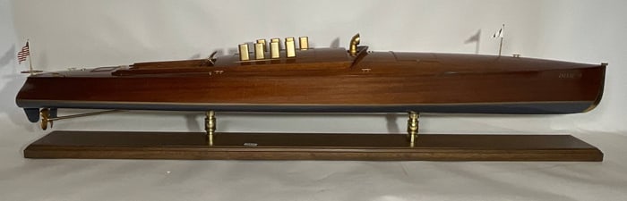 Six Foot Model the Dixie II Speedboat