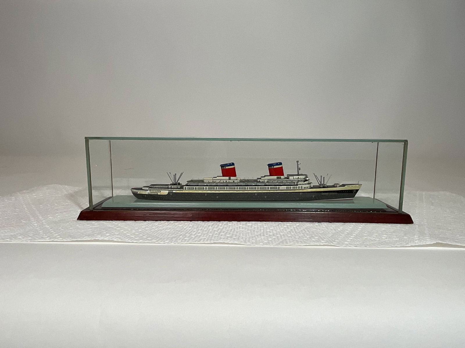 A Richard Wagner (RIWAG) waterline model of the SS United States. (1 of 8)