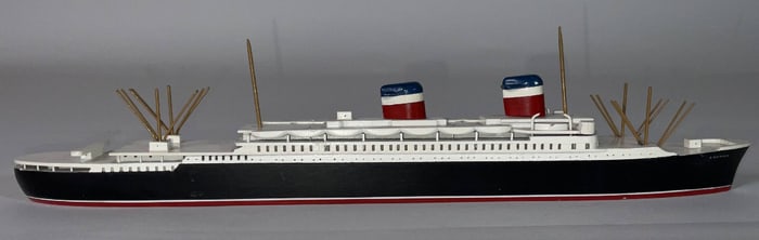 A Van Ryper travel model of the SS America