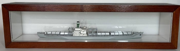 Van Ryper C2 S AJI freighter in a unique case