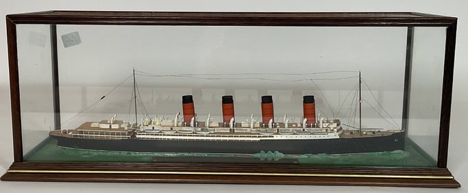 RMS Mauretania by Ron Hughes