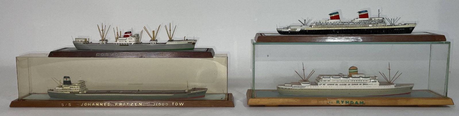 SS Ryndam, SS United States, Johannes Fritzen, Egda: Four waterline models by Richard Wagner (RIWAG). Richard Wagner made small ship models in his shop in Germany and they are often compared to Van Rypers, as they were used as momentos initially and are