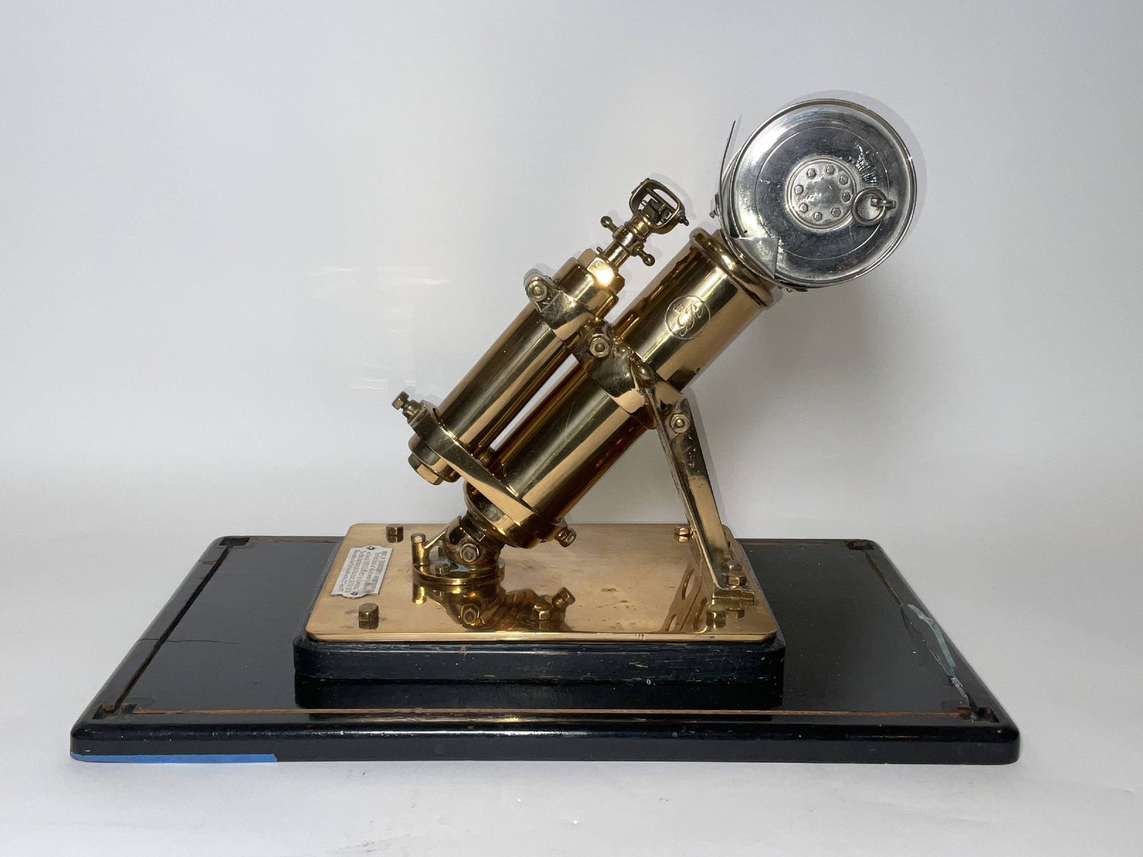 Fine Model of a Thornycroft Bomb Thrower: Precision model of a Thornycroft Bomb Thrower. Engraved plate reads: "Model of Thornycroft Bomb Thrower." The first trials of which were carried out on board HMS Linnet by Admiral the Hon. Stanley