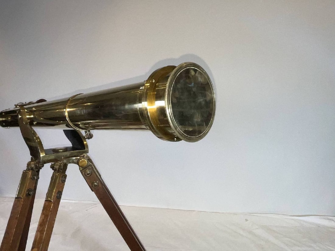 Telescope on Tripod - 6