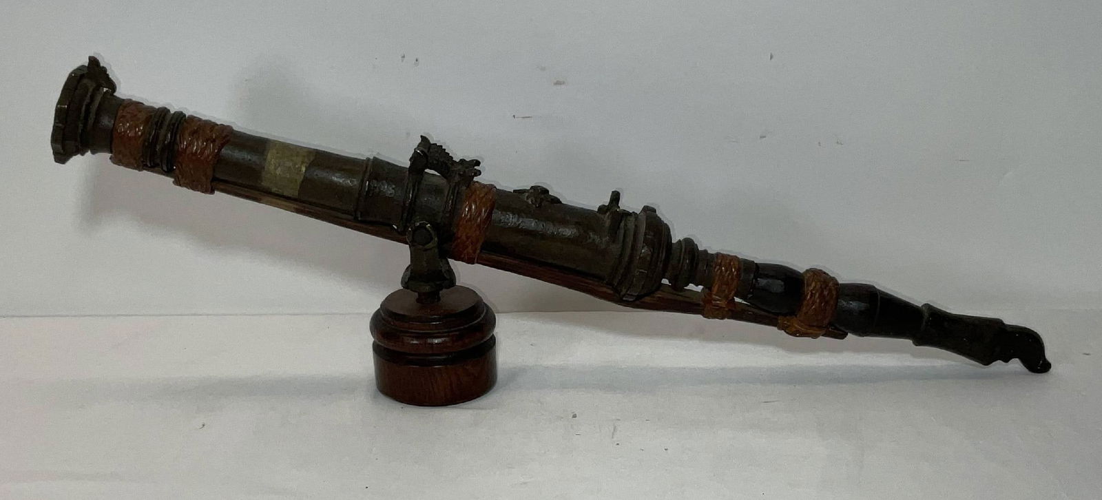 Bronze Lantaka Swilvel Gun or Cannon on Custom Base (1 of 11)
