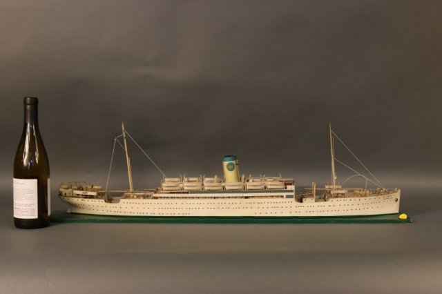 Waterline Ship Model of Liner Homeland (1 of 9)
