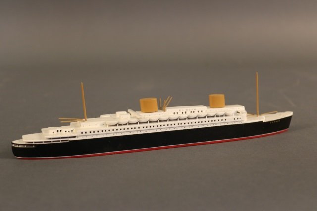 Van Ryper Model of Liner Europa (1 of 6)