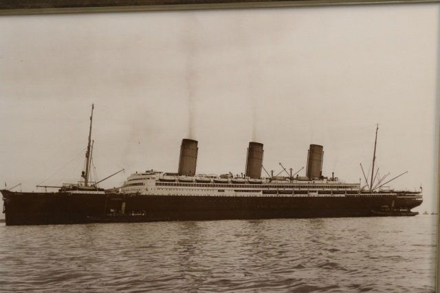 Beken of Cowes Ocean Liner Imperator (1 of 4)