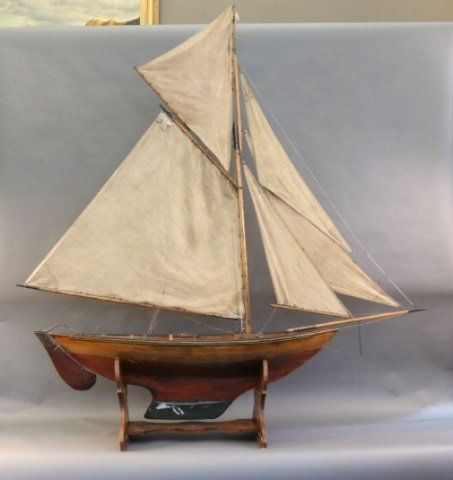 Large Vintage Pond Yacht (1 of 6)