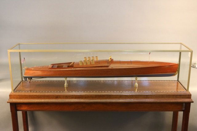 Model of the Speedboat "Dixie II" (1 of 6)