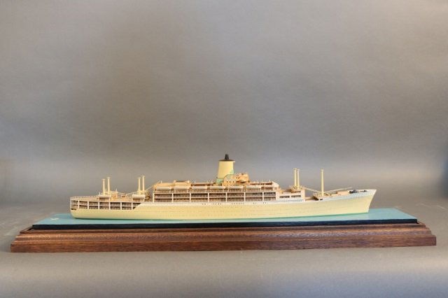 Bassett-Lowke Model of Ocean Liner "Orsova" (1 of 8)