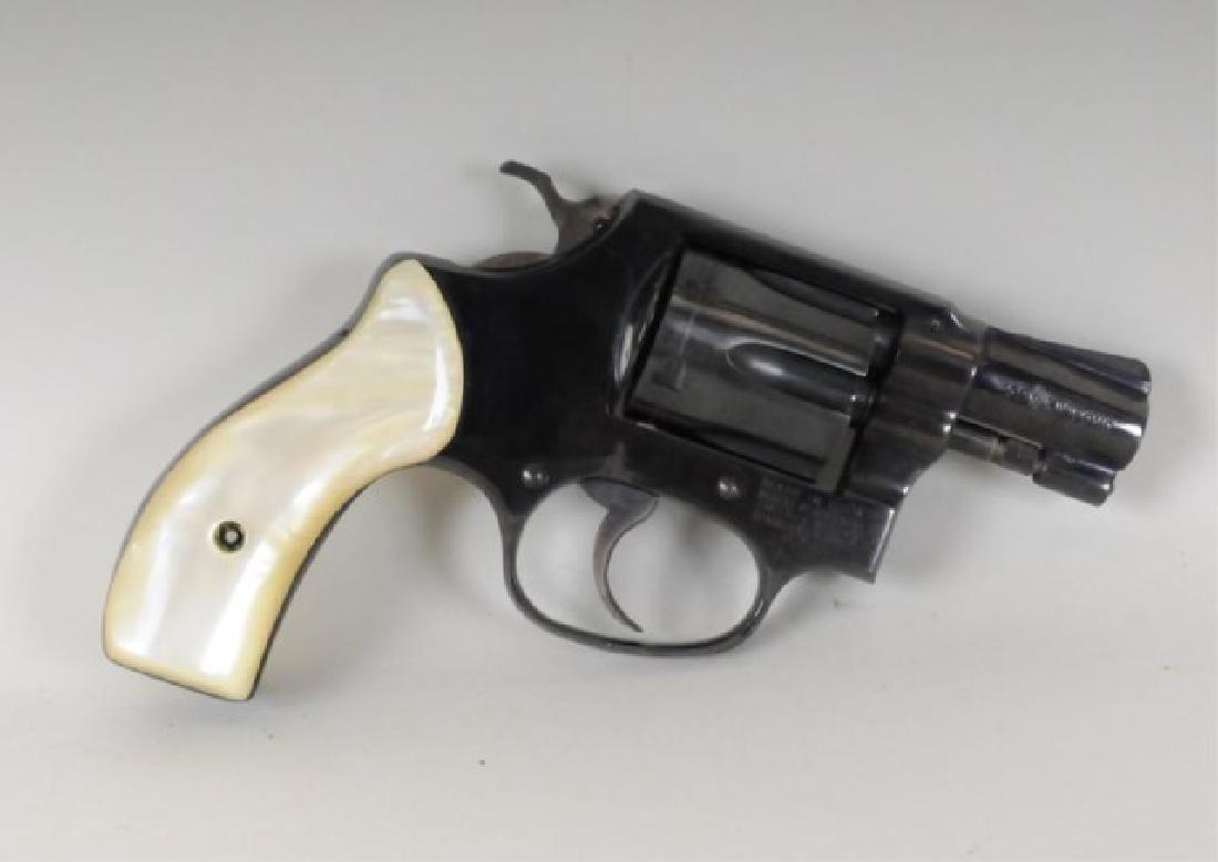 Smith Wesson 32 Caliber Snub Nose Revolver Apr 14 18 Ivy Auctions Inc In Sc Smith Wesson 32 Caliber Snub Nose Revolver Apr 14 18 Ivy Auctions Inc In Sc