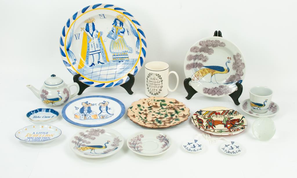 Colonial Williamsburg, Mottahedeh & Other Items: 16 pieces: 1. William and Mary polychrome charger or shallow bowl, base marked "Williamsburg" and with "Made in Spain" label; 12 3/4" dia., 1 3/4"H---2. William and Mary polychrome plate, base marked 
