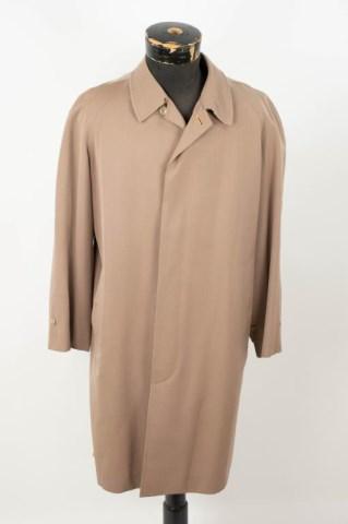 Burberrys' of London Men's Beige Overcoat: Size 40R; good estate condition