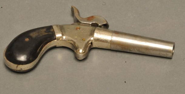 Antique Single-Shot Deringer Pistol: Wood grips, unmarked; 5 1/4"L