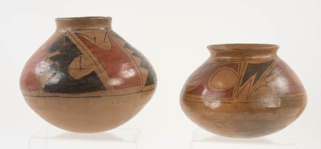 Two Mata Ortiz Pottery Ollas (1 of 10)