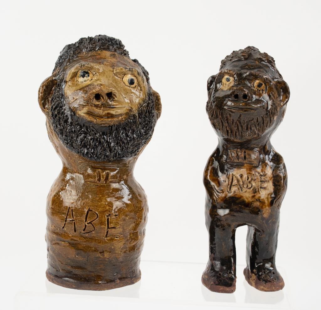 Marie Rogers, 2 Abe Lincoln Folk Pottery Figures (1 of 8)