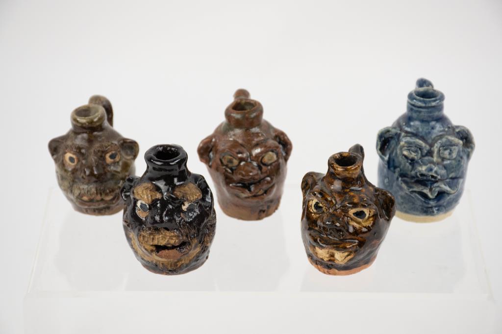 Marie Rogers, 5 Folk Pottery Miniature Face Jugs (1 of 11)