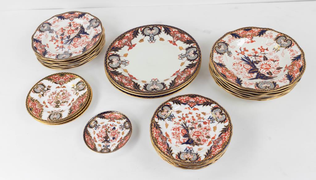 25 Pcs Royal Crown Derby Kings Pattern Dinnerware (1 of 12)