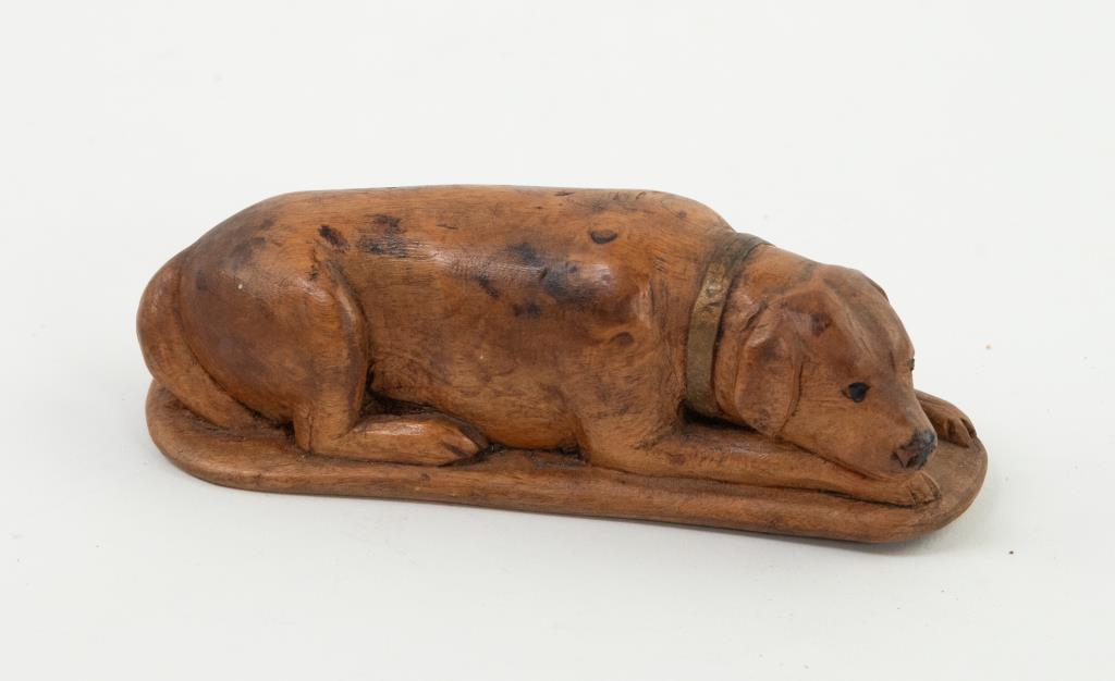 Carved Wood Dog Form Snuff Box (1 of 7)