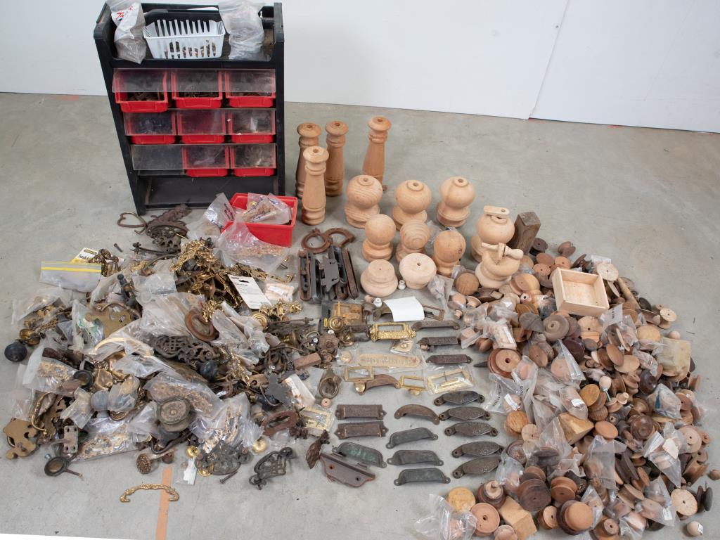 Large Assortment of Furniture Hardware (1 of 7)
