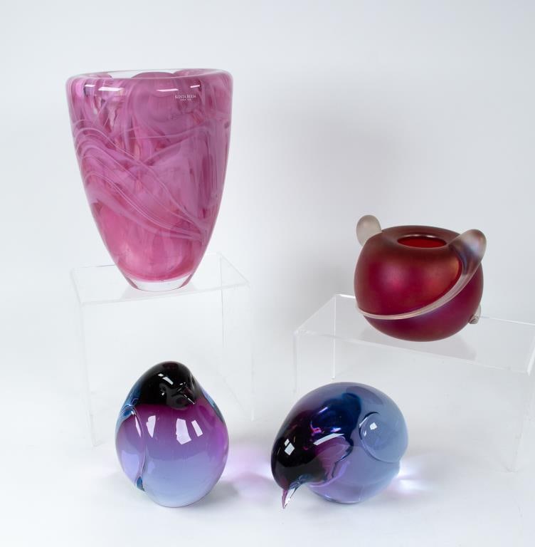 Four Pieces of Art Glass (1 of 12)