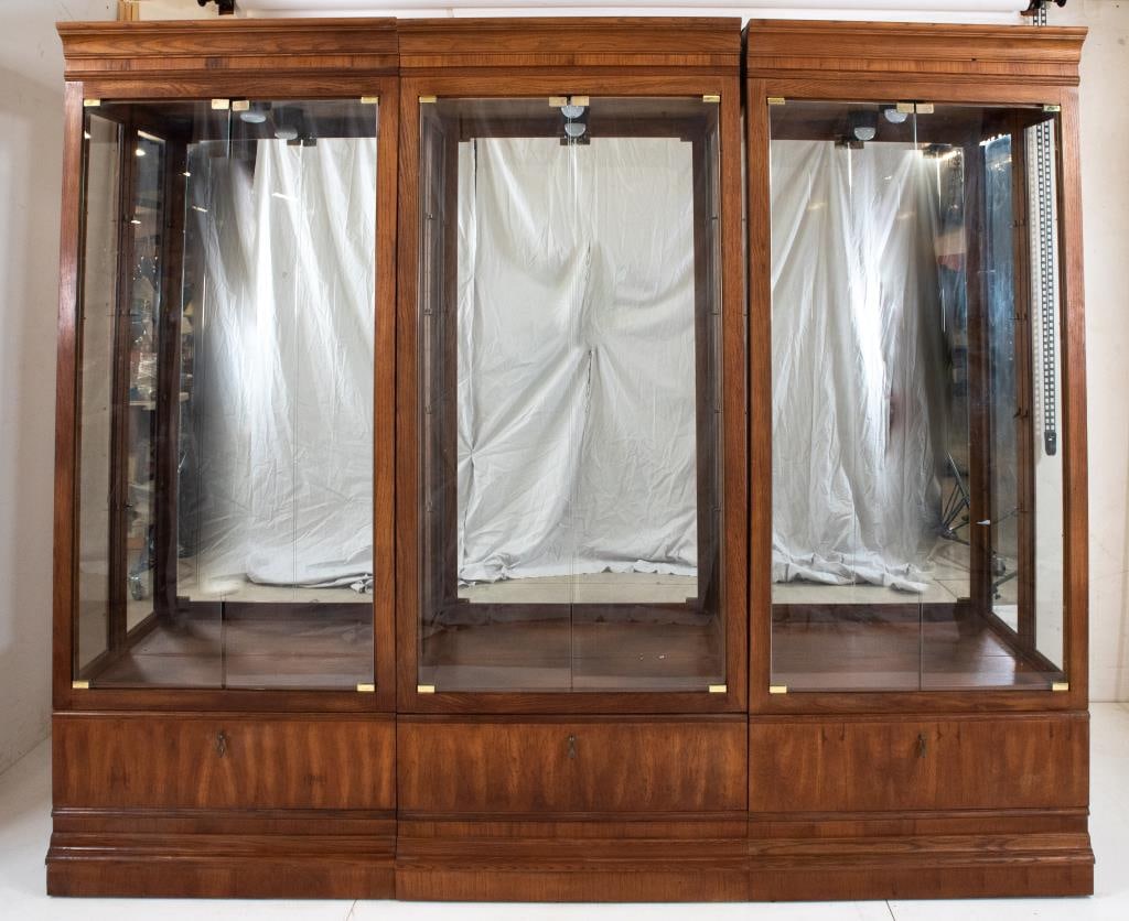 3-Section Pulaski Display Case (1 of 9)