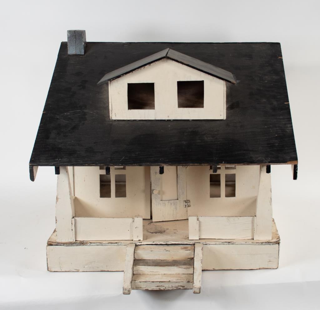 Folk Art Painted Wood Cottage (1 of 5)