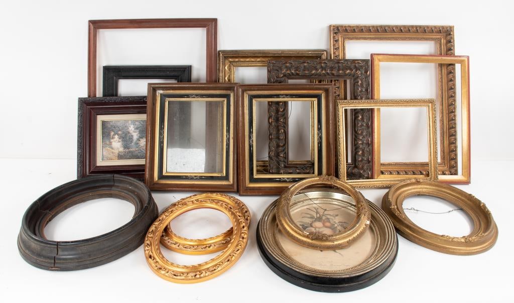 18 Various Style Picture Frames: Consisting of rectangular and oval, wood and wood gesso; largest rabbet on rectangular 20" x 26"; smallest rabbet on rectangular 9 1/2" x 7 1/2"; largest rabbet on oval 14" x 11"; smallest rabbet on o