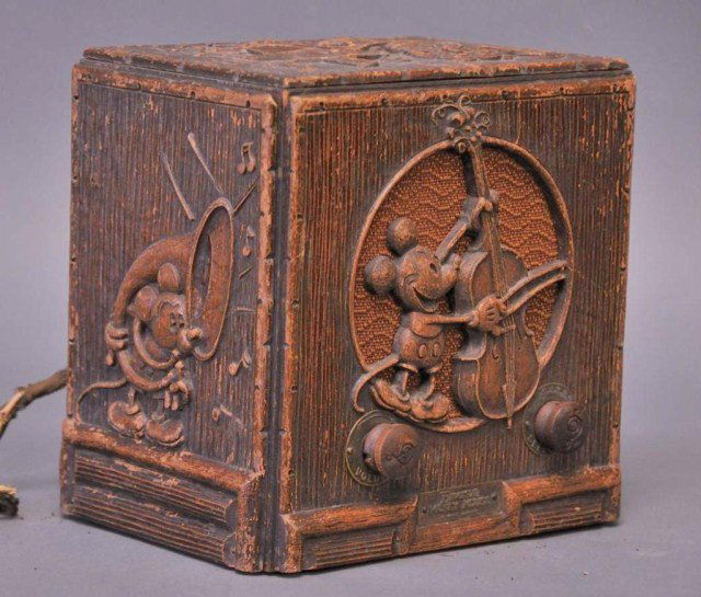 1930s Emerson Mickey Mouse Radio: c. 1930s Walt Disney Mickey Mouse novelty radio, Emerson Radio and Phonograph Corporation, New York, Serial No. 304339, Model 411; all original in unrestored condition including original grill cover a