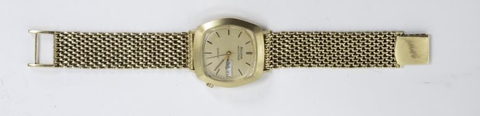 18kt Gold Men's Bulova Accutron Watch & Band