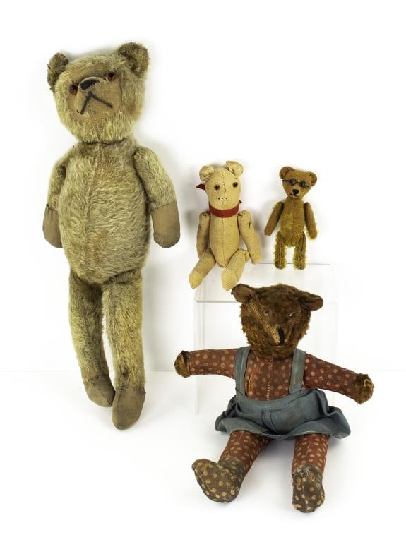 Four Early Teddy Bears (1 of 14)