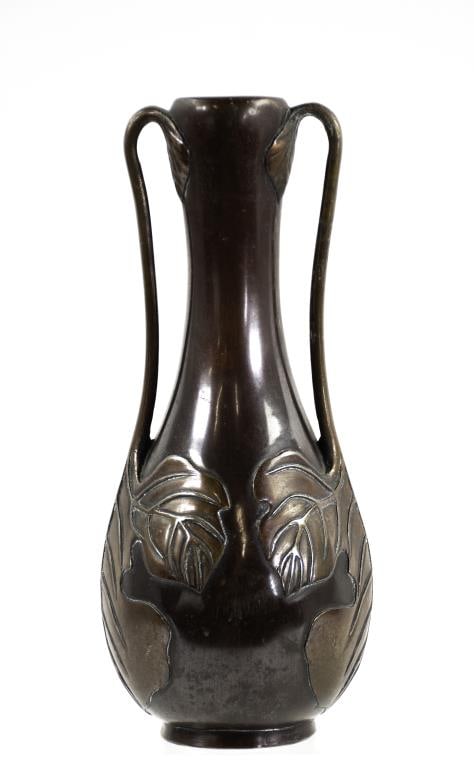 Signed Japanese Meiji Art Nouveau Bronze Vase (1 of 9)