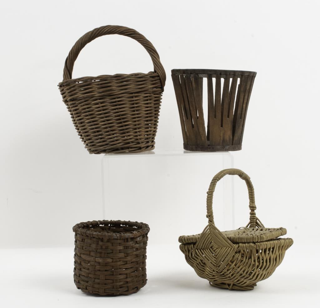 4 Small / Miniature Baskets (1 of 15)