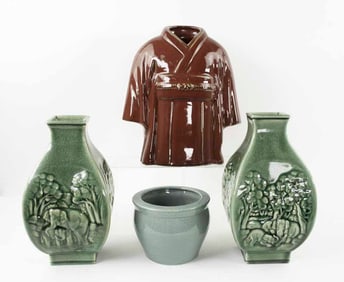 Lot of Contemporary Decorative Chinese Pottery