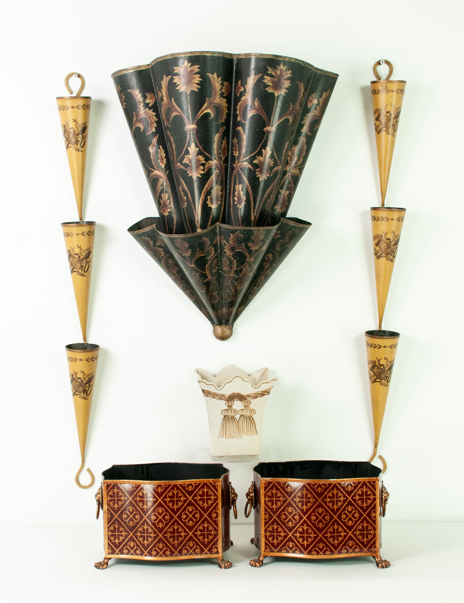 Tole Decorative Wall Pockets & Planters (1 of 12)