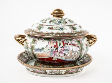 Chinese Export Large Tureen with Underplate